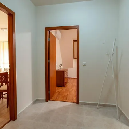 Spacious In Golden Sands Апартаменти
